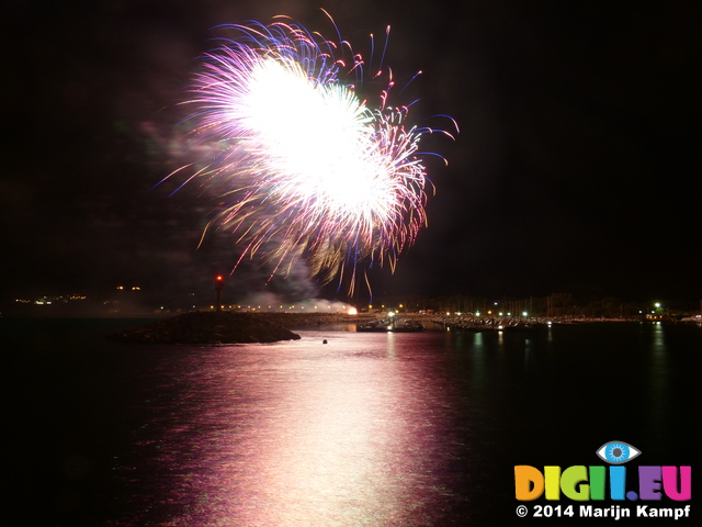 FZ007297 Fireworks at Argeles-sur-mer harbour